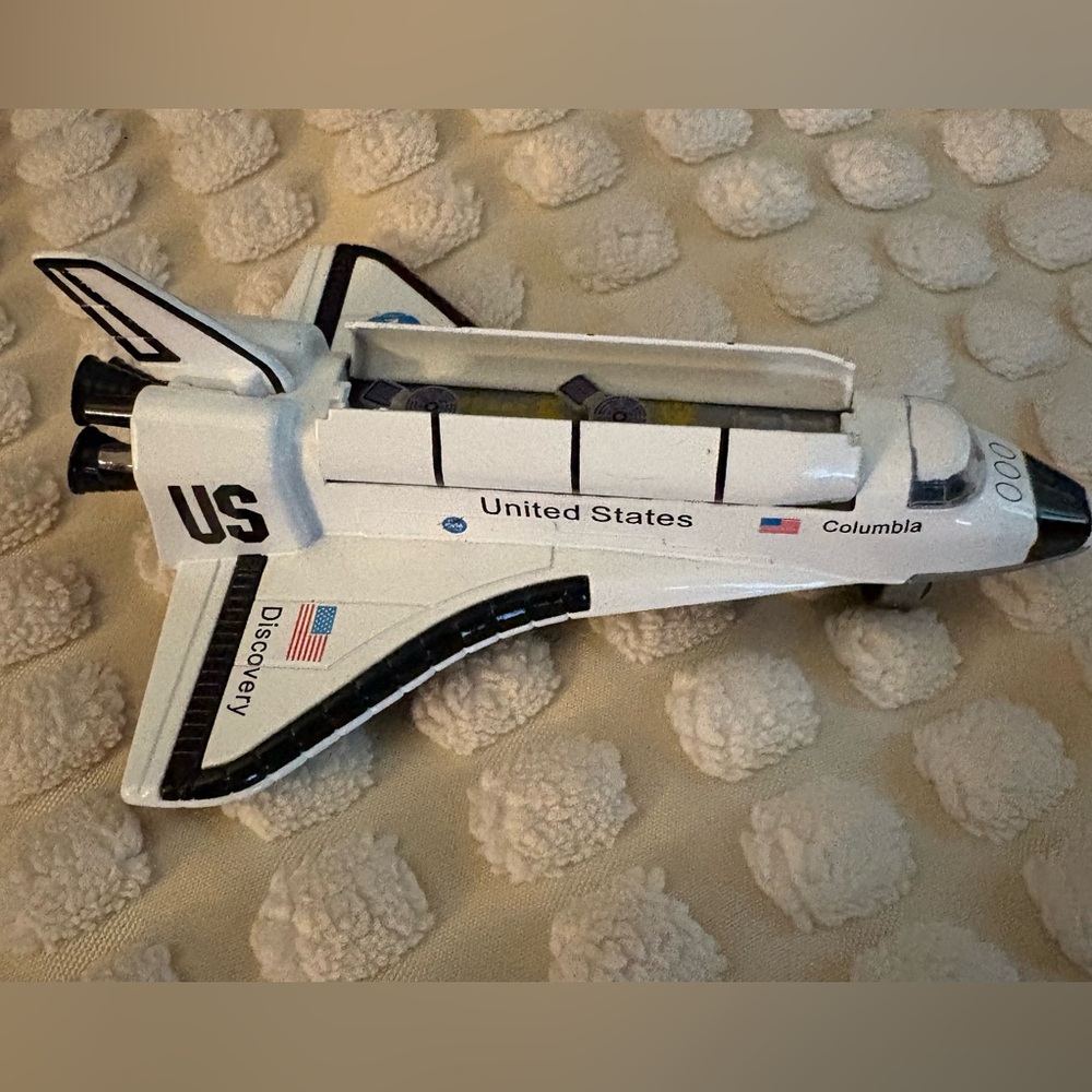 Discovery Space Shuttle Miniature Collectible